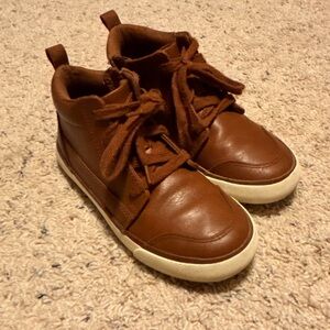 Wonder Nation Tan boys Dress Shoes in size 13